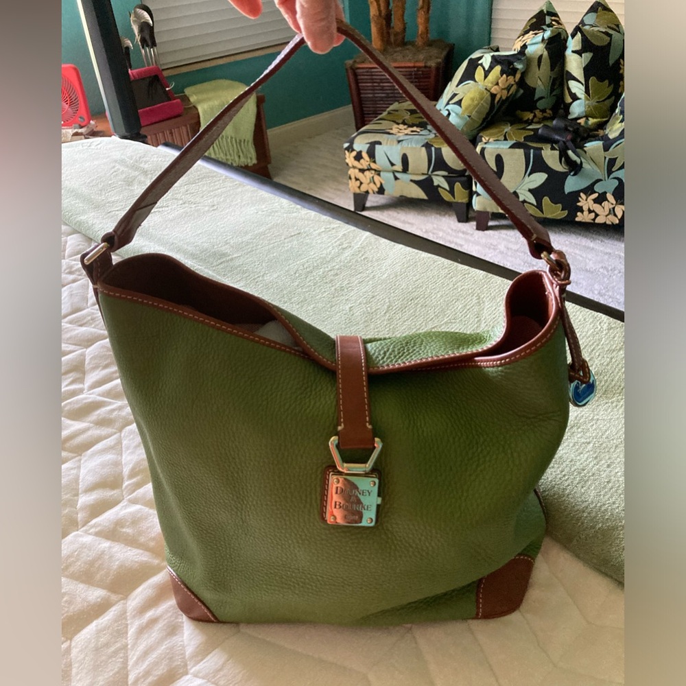 Authentic Dooney & Bourke Purse - Picture 2 of 13